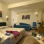Santa Maria Hotell 3*