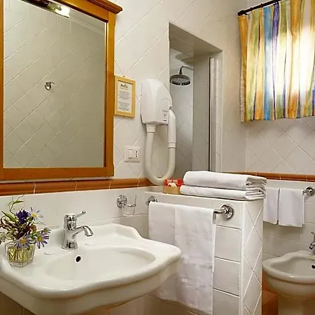 فندق Santa Maria 3*