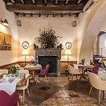 Hotel Santa Maria 3*